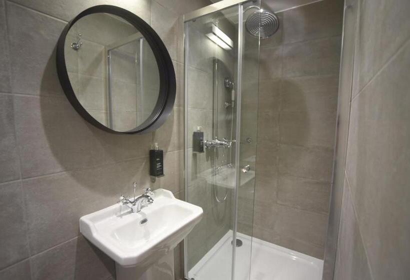 디럭스 4인 룸, The House Of Toby