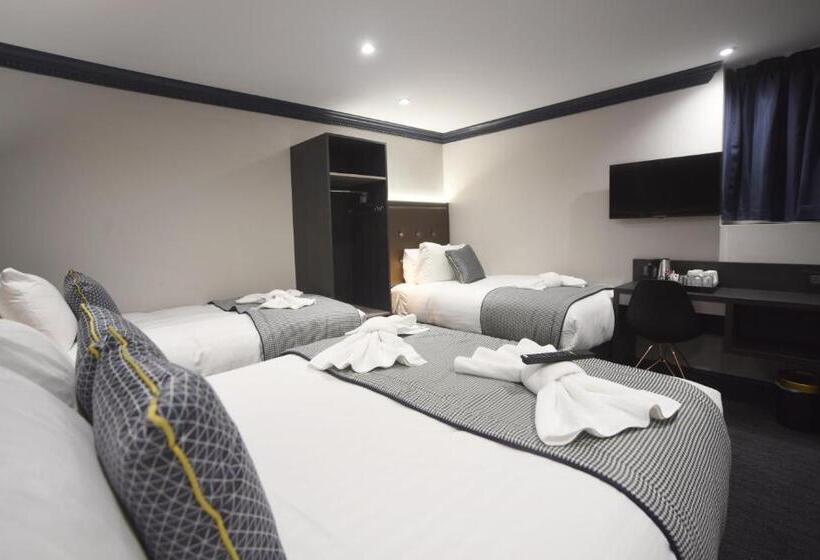 디럭스 4인 룸, The House Of Toby