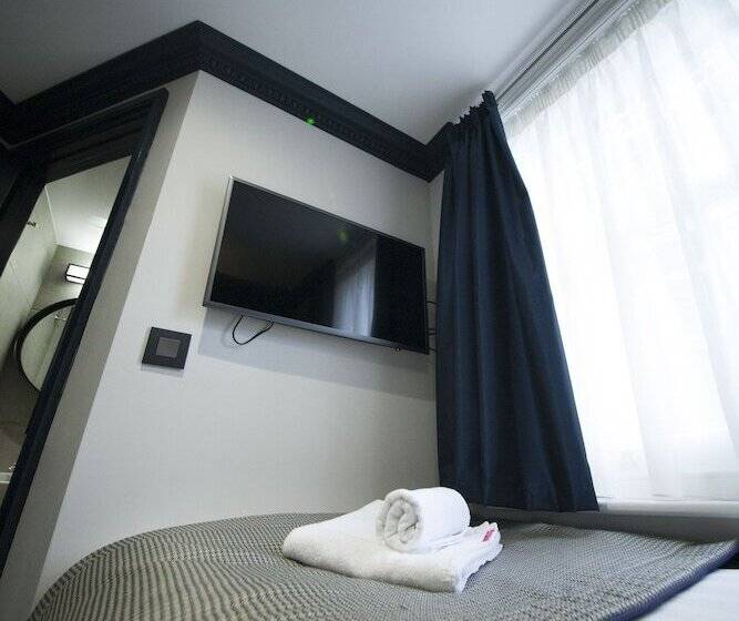 싱글 디럭스 룸, The House Of Toby