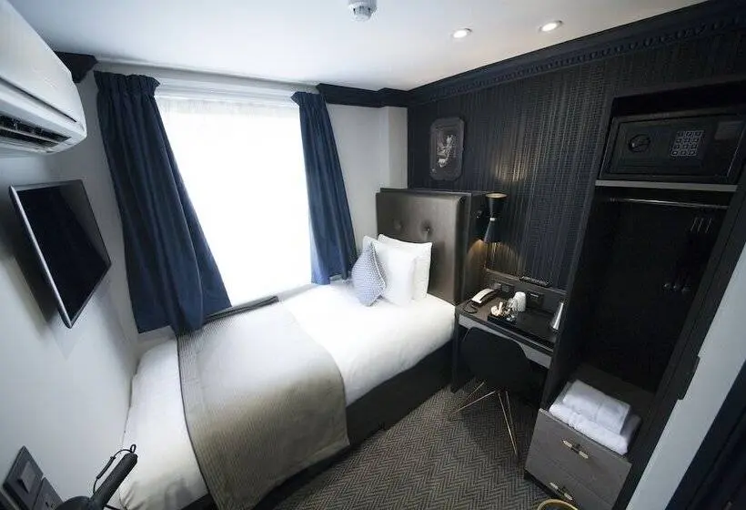 Deluxe Neljän Hengen Huone, The House Of Toby