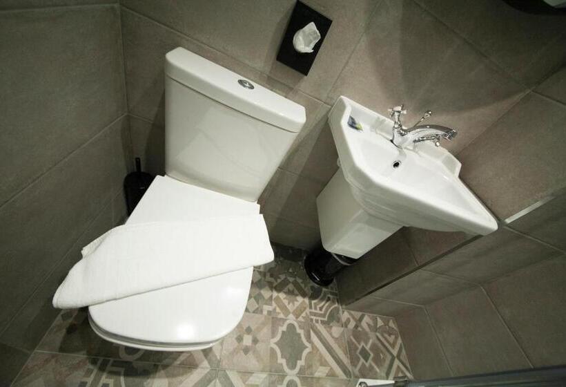 싱글 디럭스 룸, The House Of Toby