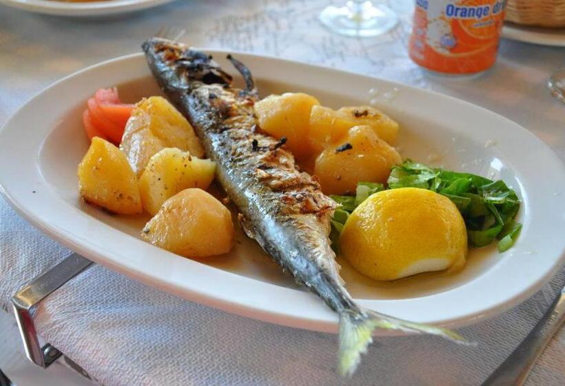 חדר סטנדרט עם מרפסת ונוף לגינה, Kefalonia Beach Hotel & Bungalows