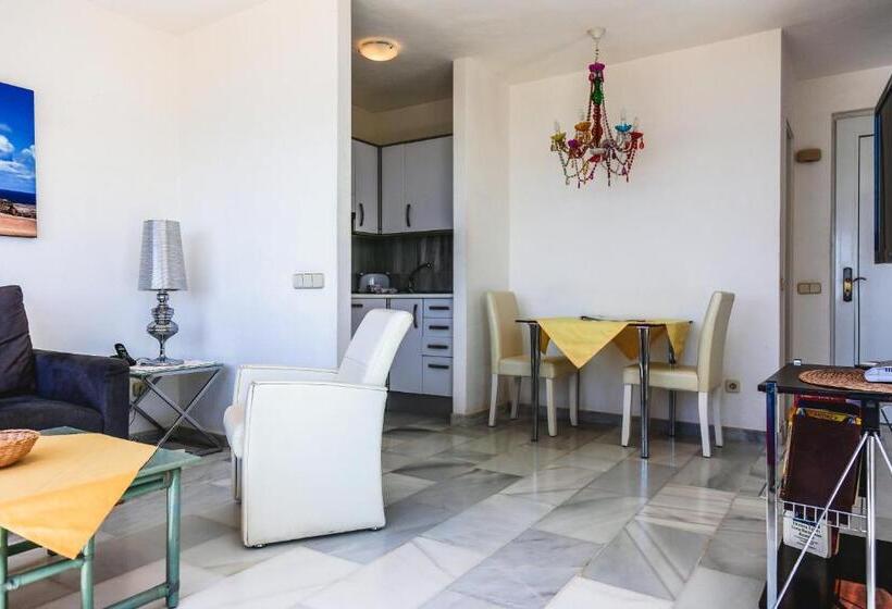 شقة غرفة واحدة, R2 Maryvent Beach Apartments