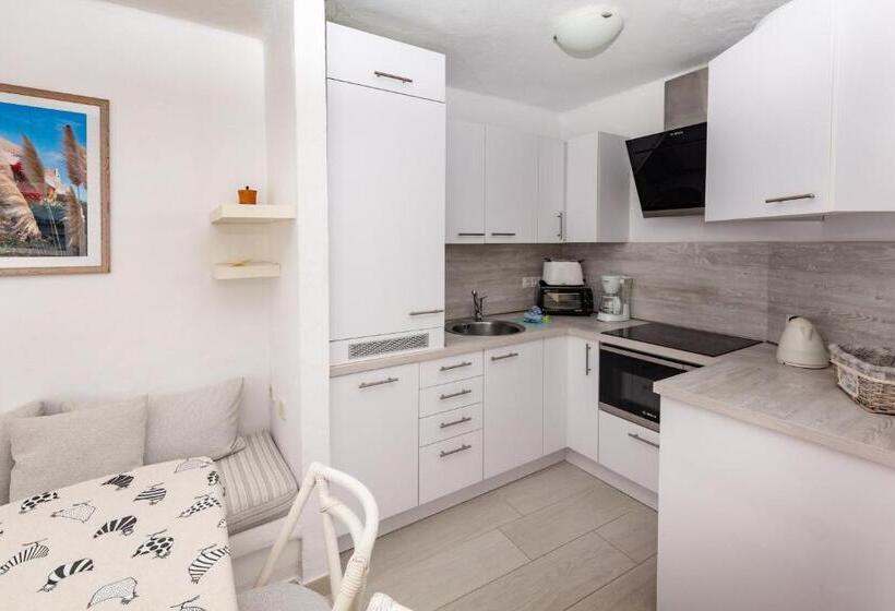 带2个卧室的公寓, R2 Maryvent Beach Apartments