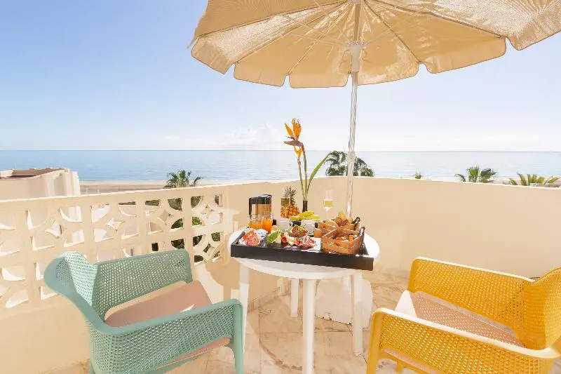 Huoneisto 1 Makuuhuone Merinäkymä, R2 Maryvent Beach Apartments