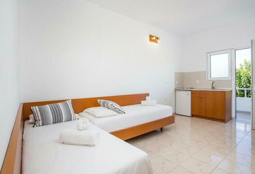 スタンダードスタジオ, Sam S Studios