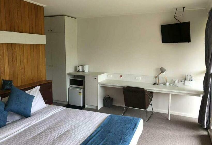 اتاق استاندارد با تخت بزرگ, The Wurruk Motel