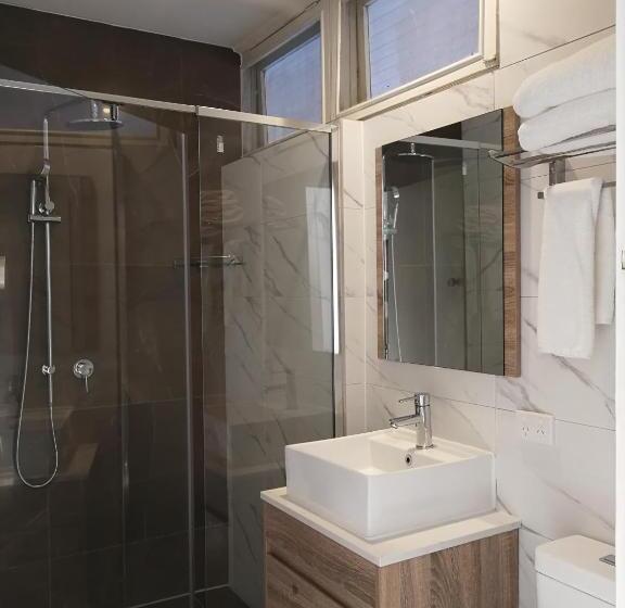 اتاق استاندارد, The Wurruk Motel