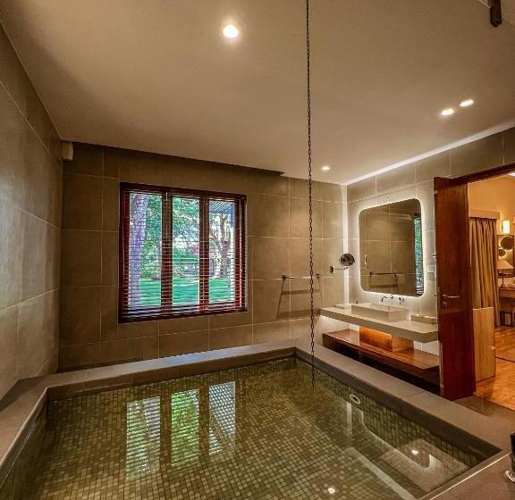 Полулюкс, Sigiriya