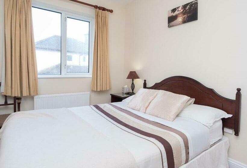 标准间, Four Seasons B&b