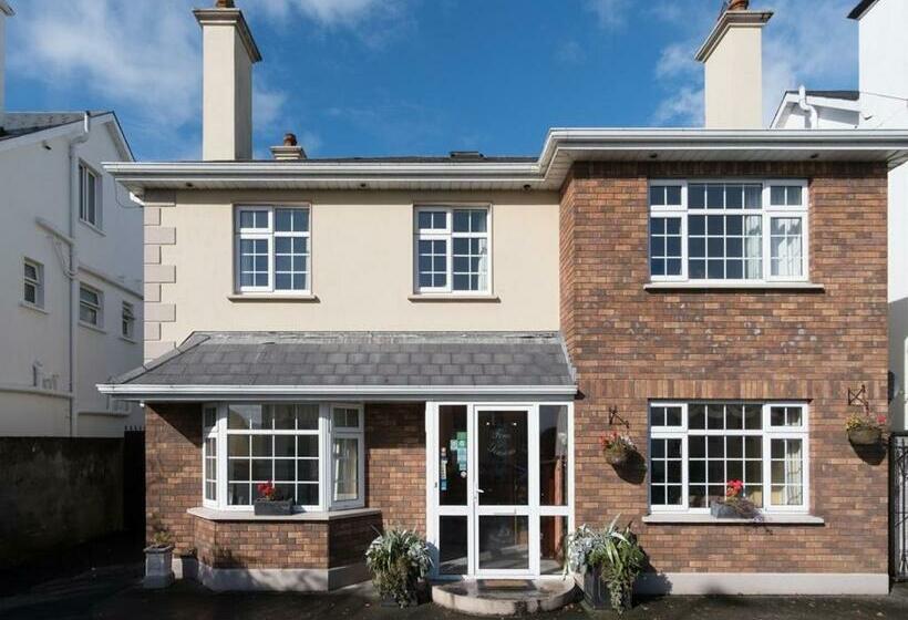 标准单人间, Four Seasons B&b