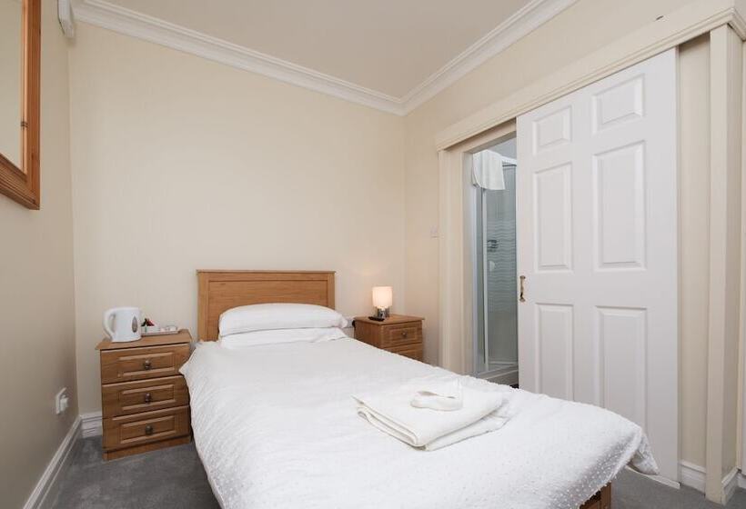 标准单人间, Four Seasons B&b