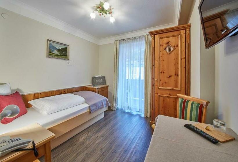 标准单人间, Schachner