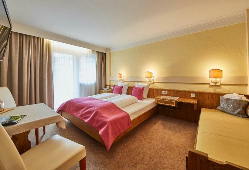 标准间, Schachner