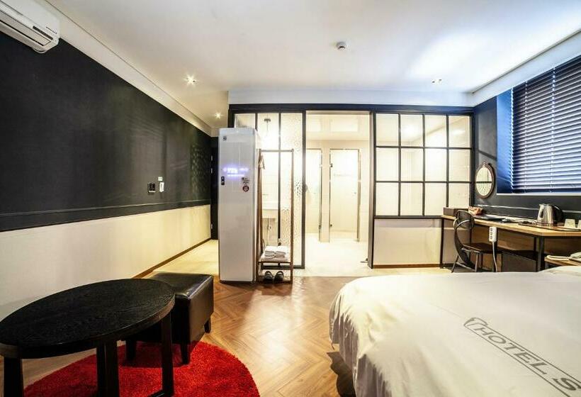 豪华房间, Stay 53