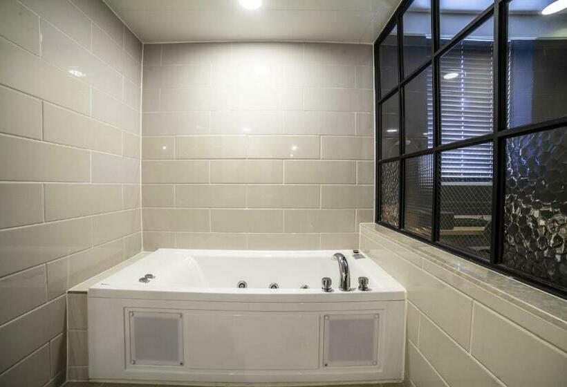 豪华房间, Stay 53