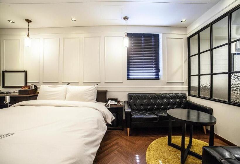 高级大房间, Stay 53