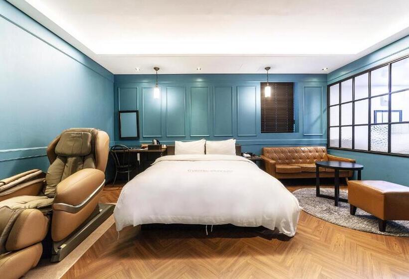 高级大房间, Stay 53