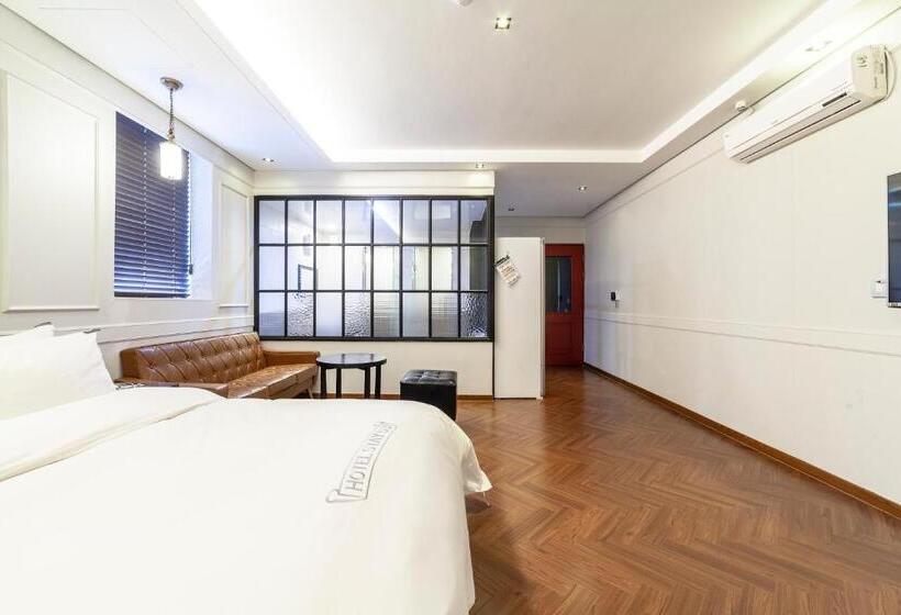 高级大房间, Stay 53