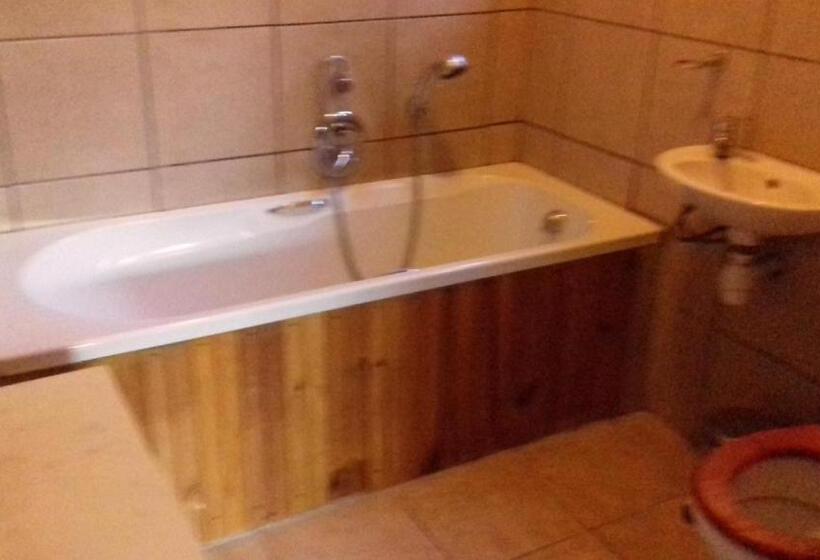 ファミリールーム, Imka Trinity Retreat