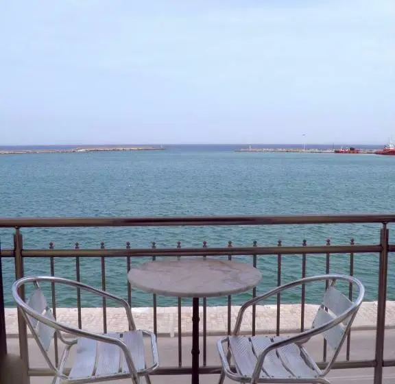 اتاق استاندارد, Pelineon Rooms