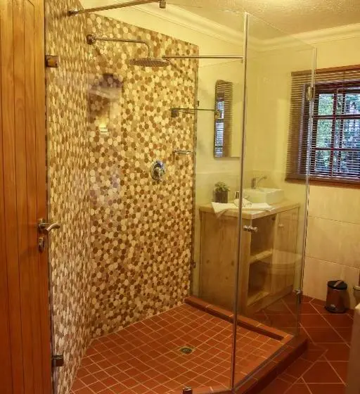 スタンダードルーム, Woodlands Guest House