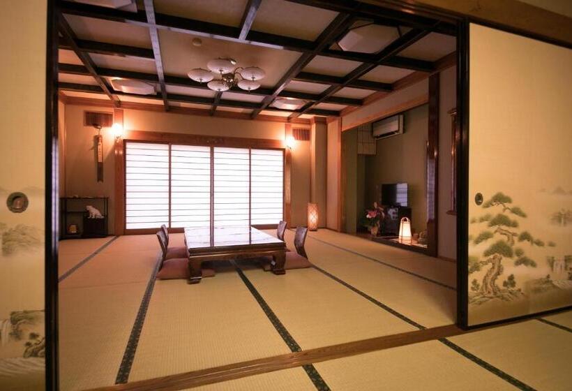 Quarto Estandar, Housenkaku