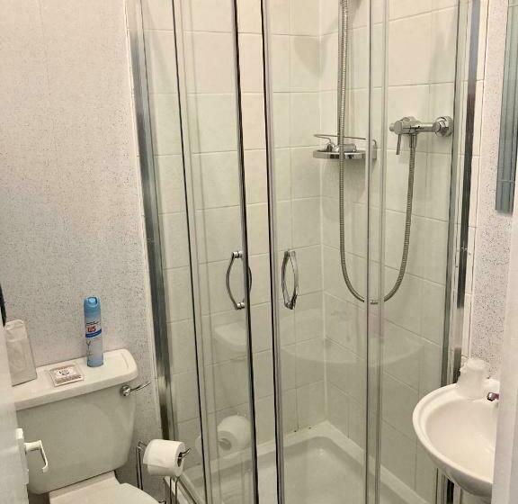 חדר בסיסי, The Hotel Blackpool