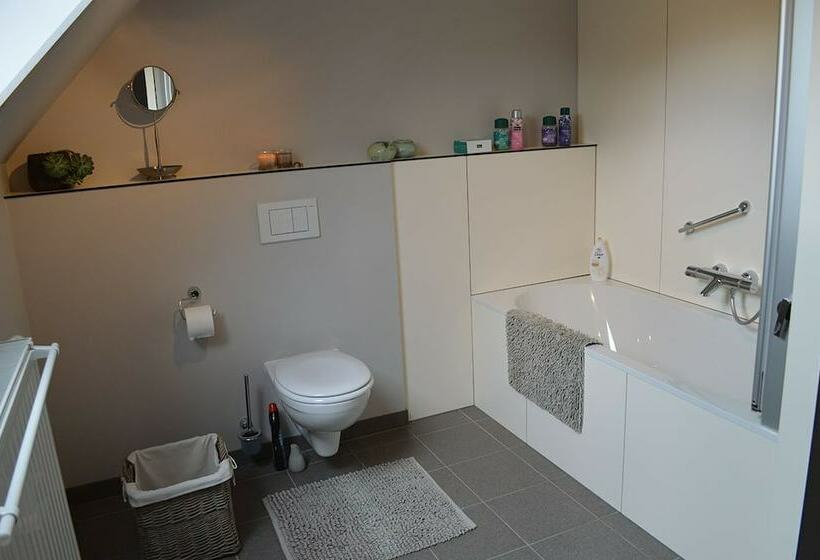 غرفة قياسية, B&b @ Room's