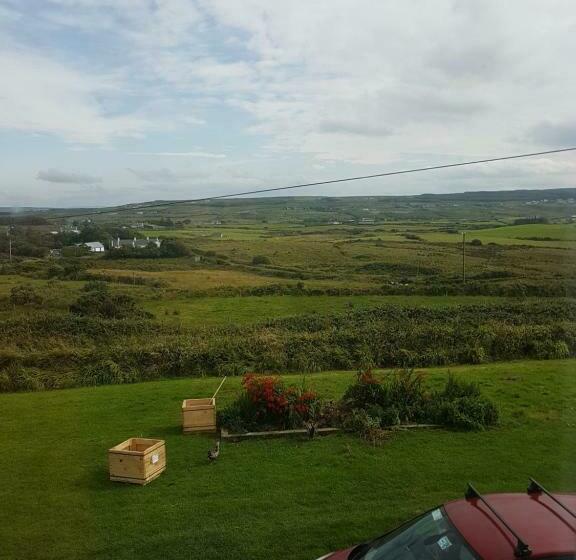 غرفة عائلية, Doolinsunset