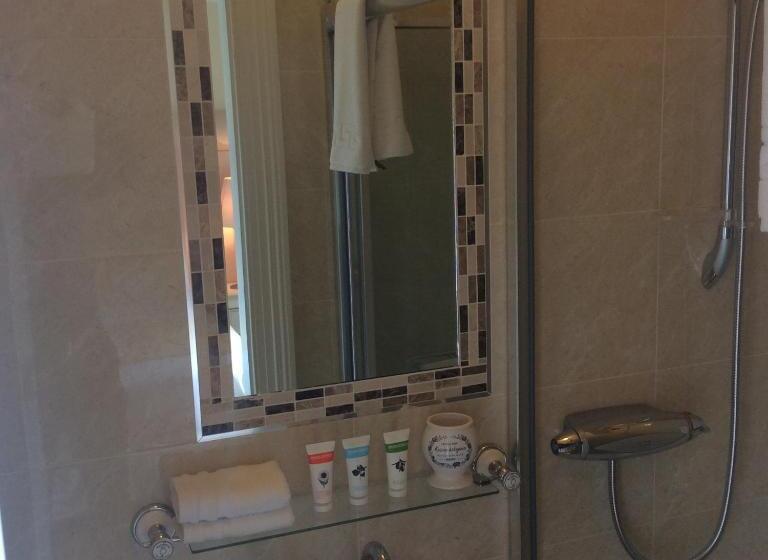 חדר דלוקס, St Columbs House