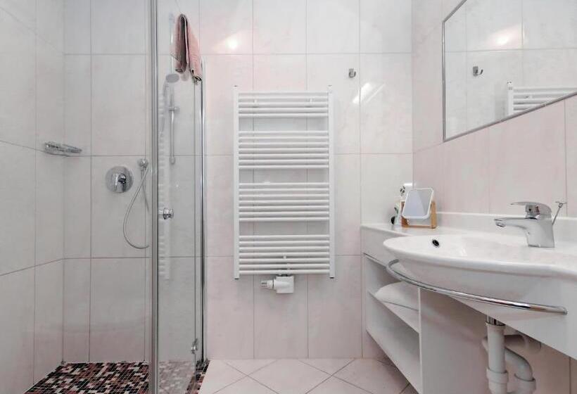 Трехместный Номер Классика, Gasthof Hotel Schermer