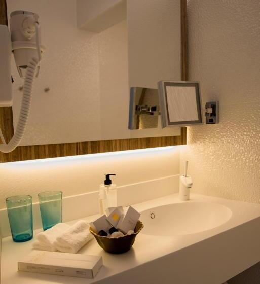 디럭스 패밀리 룸, Abc