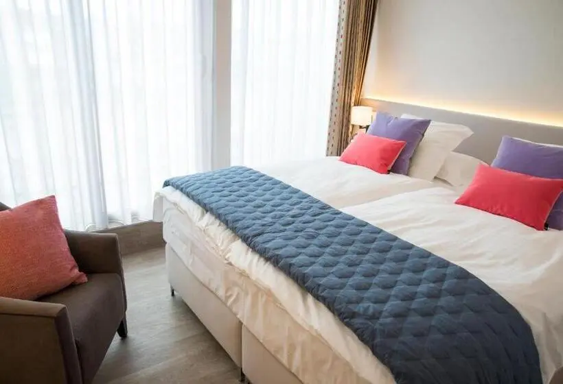 Suite with Terrace, Abc