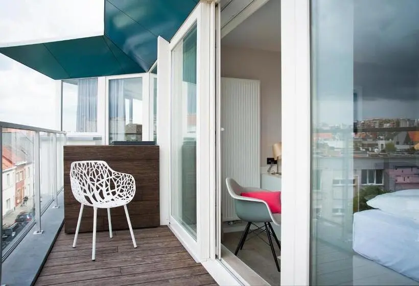 Suite with Terrace, Abc