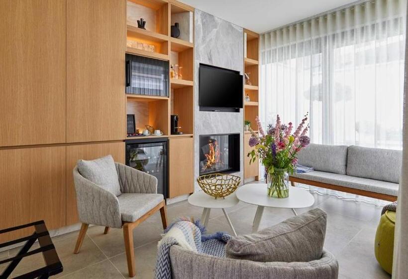 패밀리 스위트, Abc