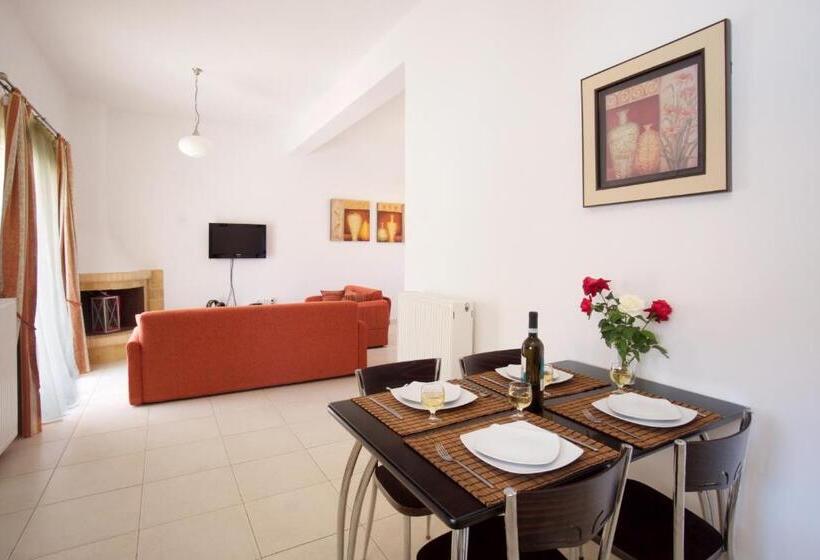 プールビューのスーペリアー１ベッドルームアパートメント, Diamanto Complex