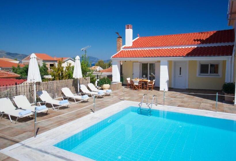 プールビューのスーペリアー１ベッドルームアパートメント, Diamanto Complex