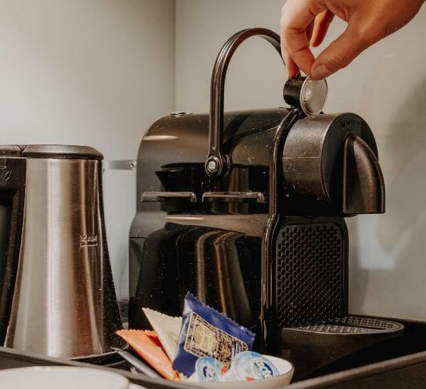 스탠다드 룸, Eiffel Blomet