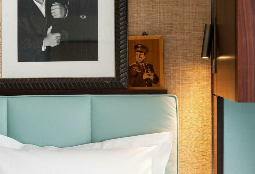 스탠다드 룸, Eiffel Blomet