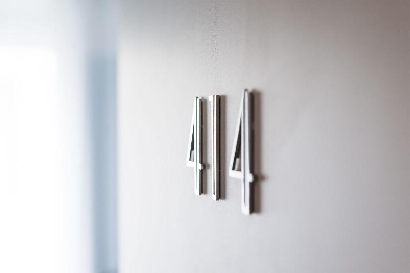 디럭스 룸, Eiffel Blomet