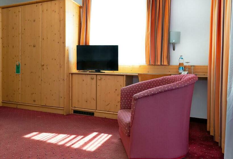 Номер Стандарт, Gasthof Hotel Schermer