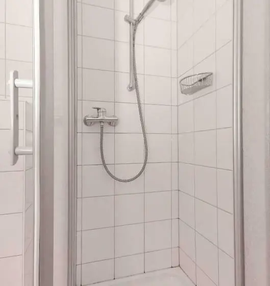 Standard Yhden Hengen Huone, Gasthof Hotel Schermer