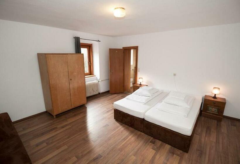 آپارتمان 2 خوابه, Hostel Chillertal
