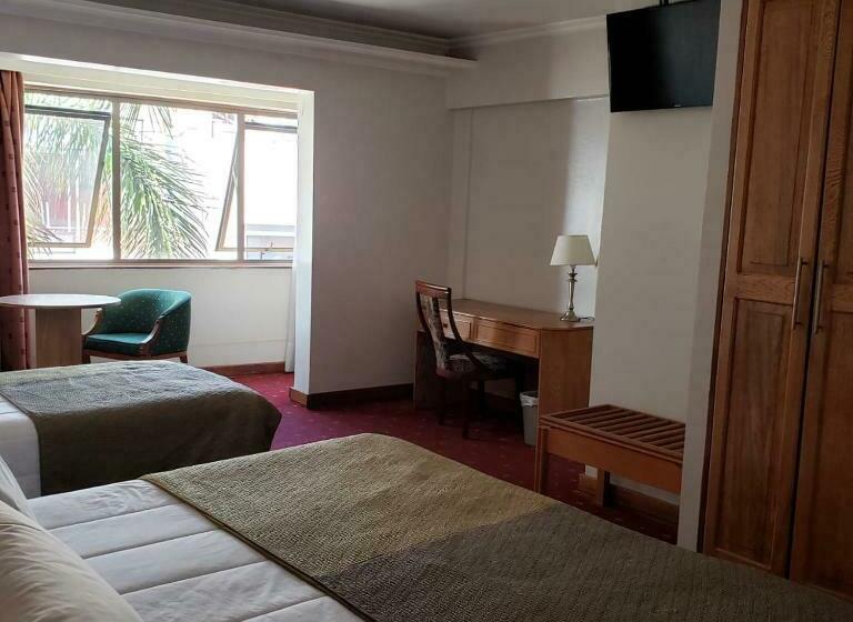 수피리어 룸, Gavina Express