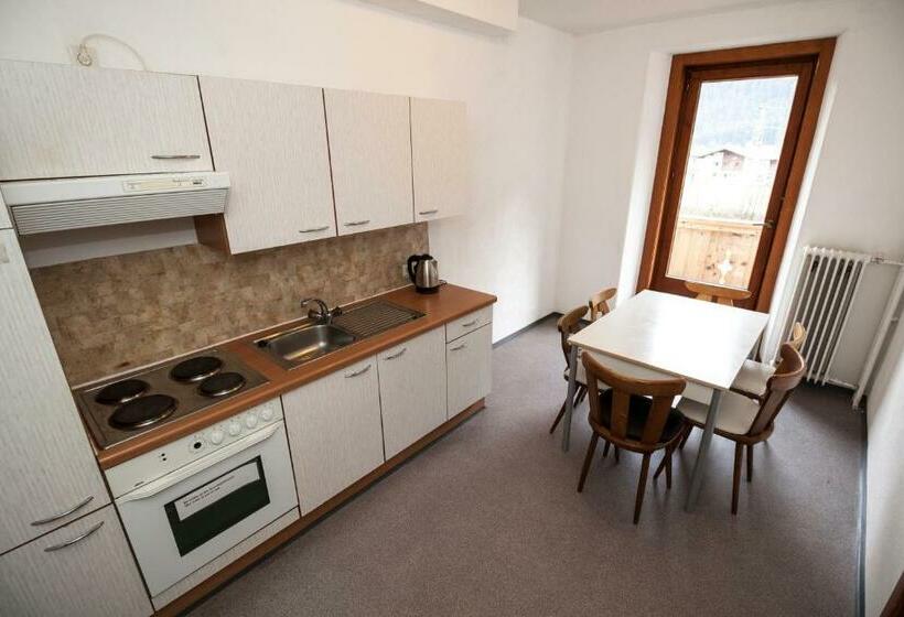 2 Bedrooms Apartment River View, Hostel Chillertal