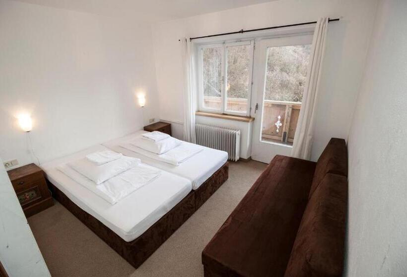 2 Bedroom Apartment with Views, Hostel Chillertal