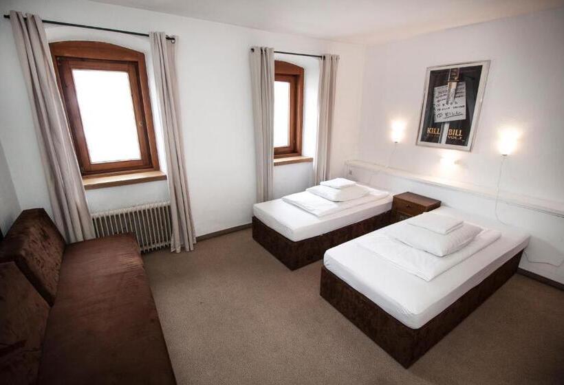 آپارتمان 2 خوابه, Hostel Chillertal