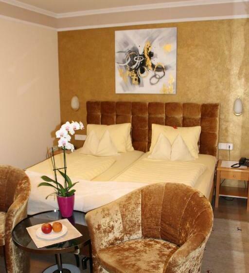 スタンダードルーム, Lang