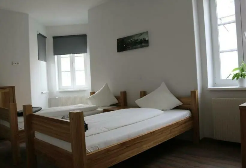 Economy-huone, Sinos